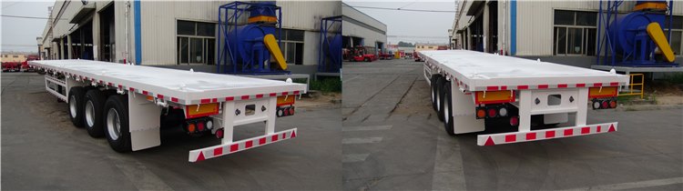 Tri Axle Flatbed Semi Trailer for Sale in Senegal-Flatbed Driving Operation