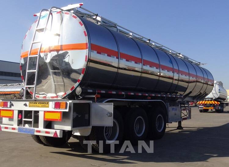 Stainless Steel Oil Tanker Truck