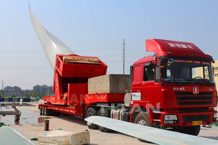 Windmill blade transport trailer